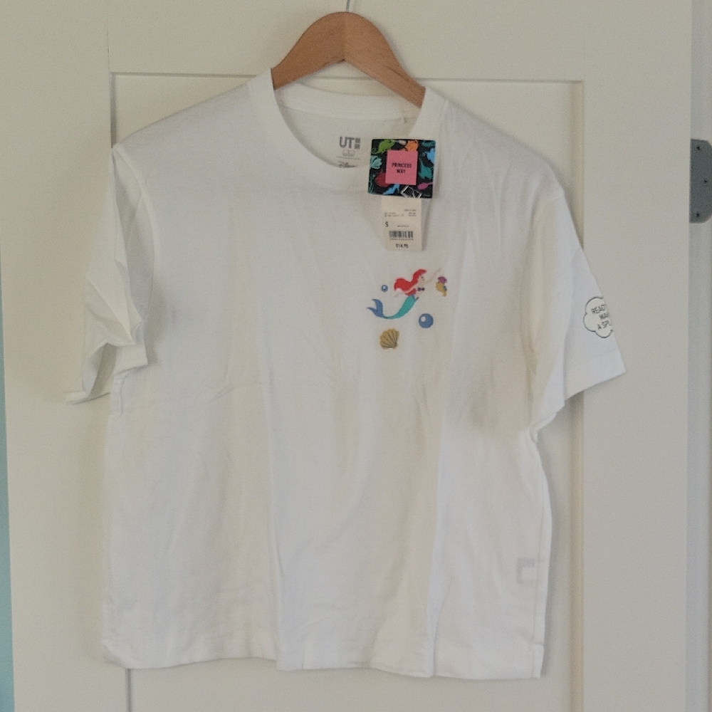 Uniqlo White Graphic Crop Top